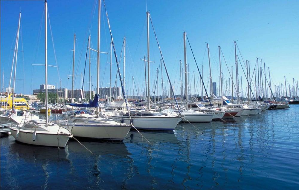 Ibis Toulon La Seyne Sur Mer Экстерьер фото