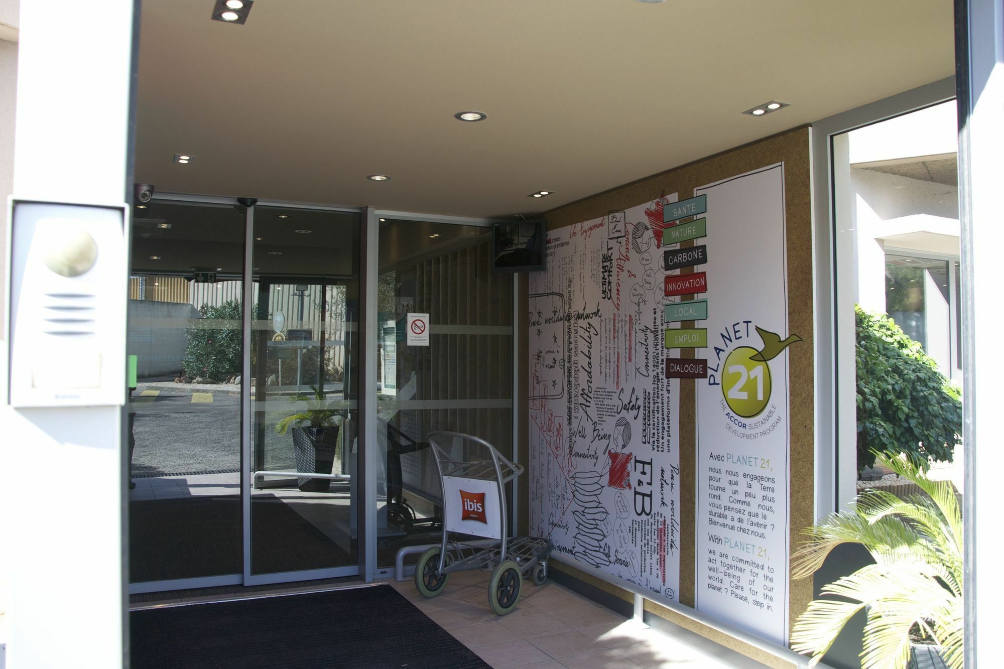 Ibis Toulon La Seyne Sur Mer Экстерьер фото